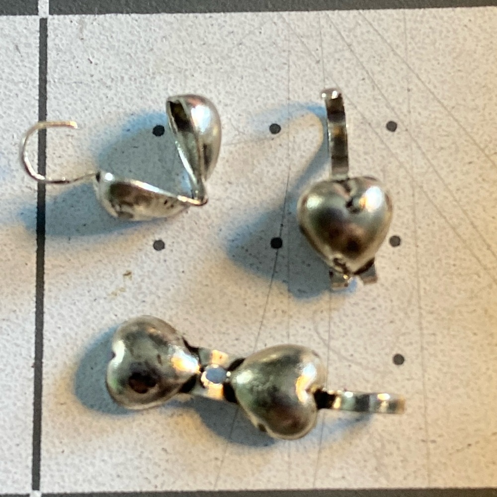 V Findings: Heart Bead Tip 5mm (20)